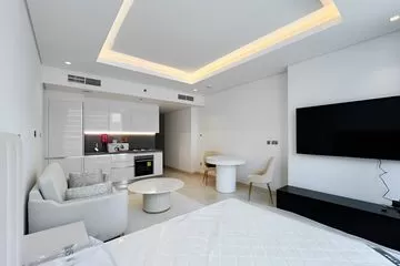 Modern Studio | Fully Furnished | Great Location